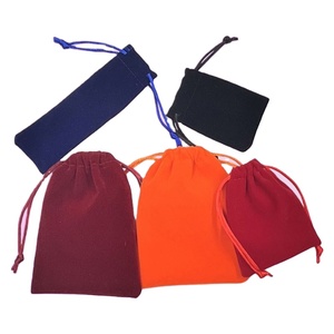 Sac à cordon en tissu pour emballage de bijoux, 5*7cm, personnalisation en gros, sac à cordon en velours, petite pochette à cordon - Product Image 1