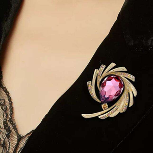 Broche exquise anti-dérapante de luxe pour femmes 1PC étoile étincelante strass élégant broche costume Corsage avec motif amoureux cadeau parfait - Product Image 1