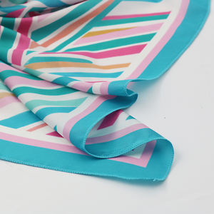 Bandana en Chiffon de Haute Qualité, Impression Double Face, 55*55cm, Design Personnalisé, Écharpes Multicolores Brillantes pour Femmes - Product Image 5