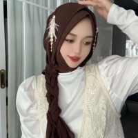 Hijab en mousseline de soie à franges de plumes et patchwork de velours cristal pour femmes musulmanes, vente en gros personnalisée