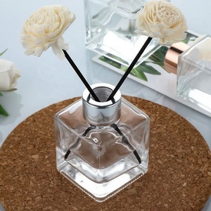 Square Flameless Aromatherapy Bottle Ornament Transparent <b>Diffuser</b> Glass Bottle Indoor <b>Room</b> Rattan Fragrance Empty Bottle - Product Image 1