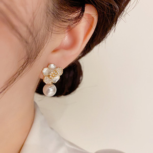 Argent Aiguille Perle Fleur Goutte <span class=keywords><strong>D</strong></span>'huile Lumière De Luxe Doux <span class=keywords><strong>Boucles</strong></span> <span class=keywords><strong>D</strong></span>'<span class=keywords><strong>oreilles</strong></span> Doux Zircon Haut De Gamme <span class=keywords><strong>Diamant</strong></span> Fleur Perle Pendentif <span class=keywords><strong>Boucles</strong></span> <span class=keywords><strong>D</strong></span>'<span class=keywords><strong>oreilles</strong></span> - Product Image 2