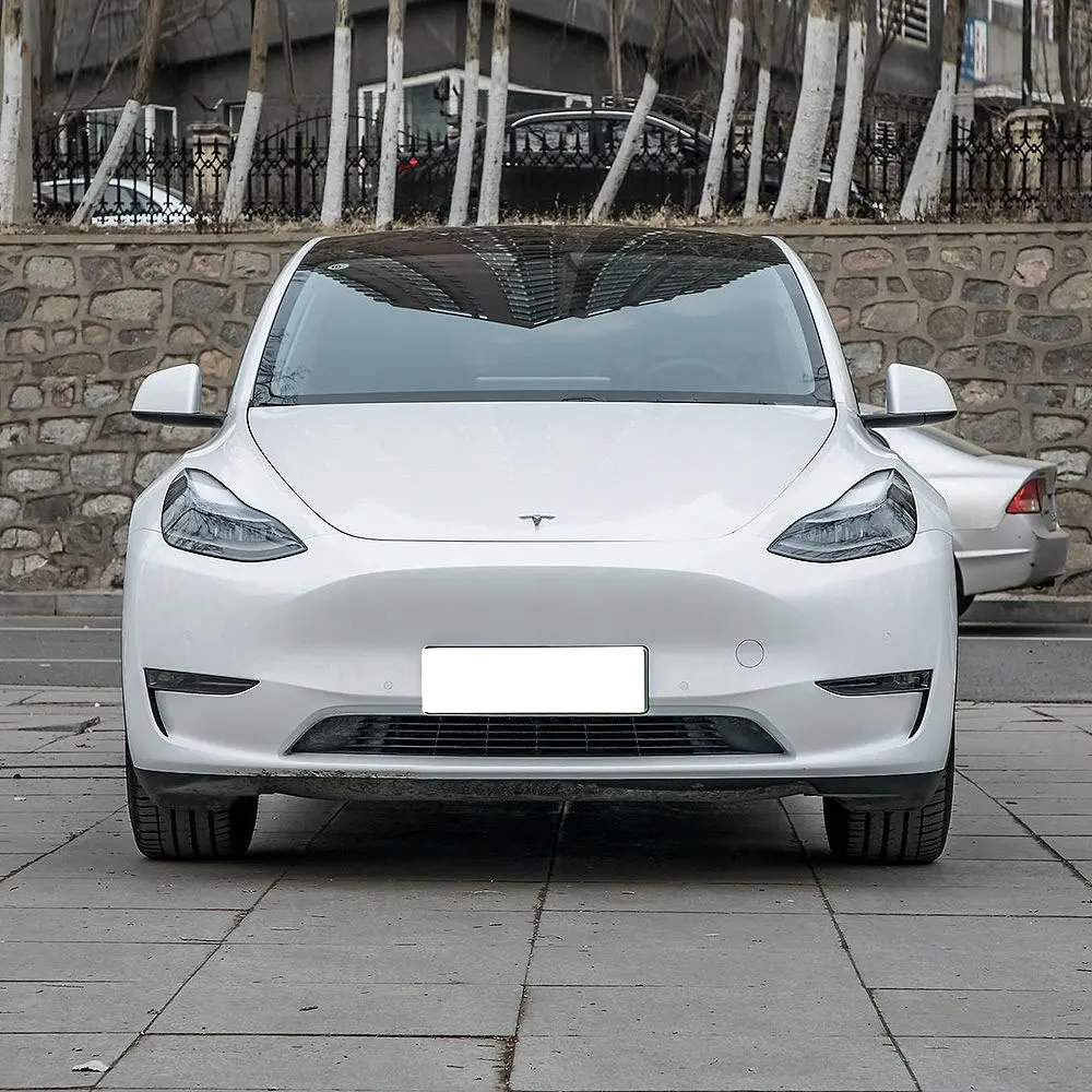รถยนต์ไฟฟ้า Tesla รุ่น Y รถหรูพลังงานไฟฟ้าใหม่สำหรับใช้ในเมืองความเร็วสูง