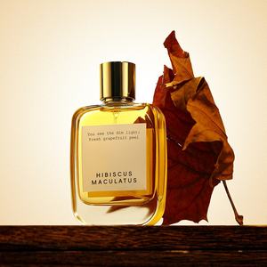 Nuova Fragranza Femminile: Eau De Parfum 50ml in Flacone di Vetro, Profumo Naturale al Violetto - Product Image 1