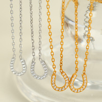Dainty pour femmes en acier inoxydable Style chaussure de cheval Collier en forme de U Collier en fer à cheval en zirconium cubique non terni Bijoux de mode