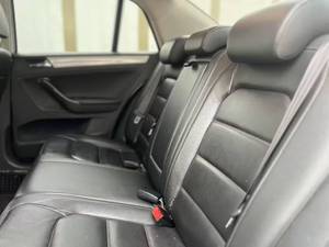 Volkswagen <span class=keywords><strong>Santana</strong></span> modèle classique, voiture <span class=keywords><strong>d</strong></span>'<span class=keywords><strong>occasion</strong></span>, boîte de vitesses automatique, conduite à gauche, sièges en cuir - Product Image 4