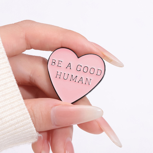 Wees Een Goede Menselijke Roze Liefde Emaille Broche Tekst Rugzak Badge Kleding Accessoires Sieraden Cadeau - Product Image 3