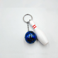 Llavero de bola de bolos al por mayor, llaveros de plástico PVC con mini pelota deportiva simulada para colgantes deportivos y anillos de llaves