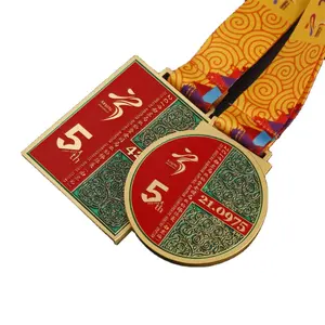 Medali olahraga maraton kustom medali logam berbentuk persegi Khusus