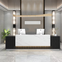 Bureau de réception moderne haut de gamme en faux marbre pour hôtel, hôpital, école, salon de beauté, usage commercial avec design écologique