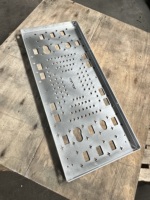 Pièces de modification automobile en métal sur mesure, étagères de rangement intérieures en aluminium, composants de protection de châssis, fabrication de tôlerie