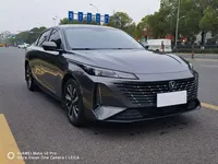 Voiture d'occasion Changan UNI-V 2024 berline à prix abordable avec moteur turbo, sièges en tissu, conduite à gauche - Exportation chinoise