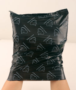 Sacs à déjections pour animaux de compagnie biodégradables et compostables en amidon de maïs, écologiques, avec étiquette personnalisée - Product Image 6