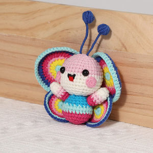 Adorable Décoration Papillon au Crochet Fait Main, Petits Ornements Inspirants, Maison en Pain d'Épices Tricotée de Yiwu, Noël - Product Image 3