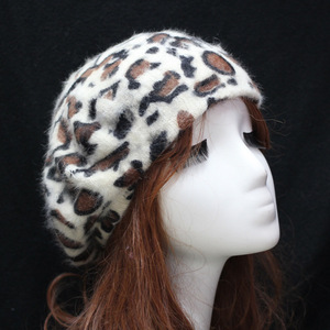 Mode femmes Style coréen imprimé léopard lapin fourrure béret automne peluche hiver chapeau - Product Image 3