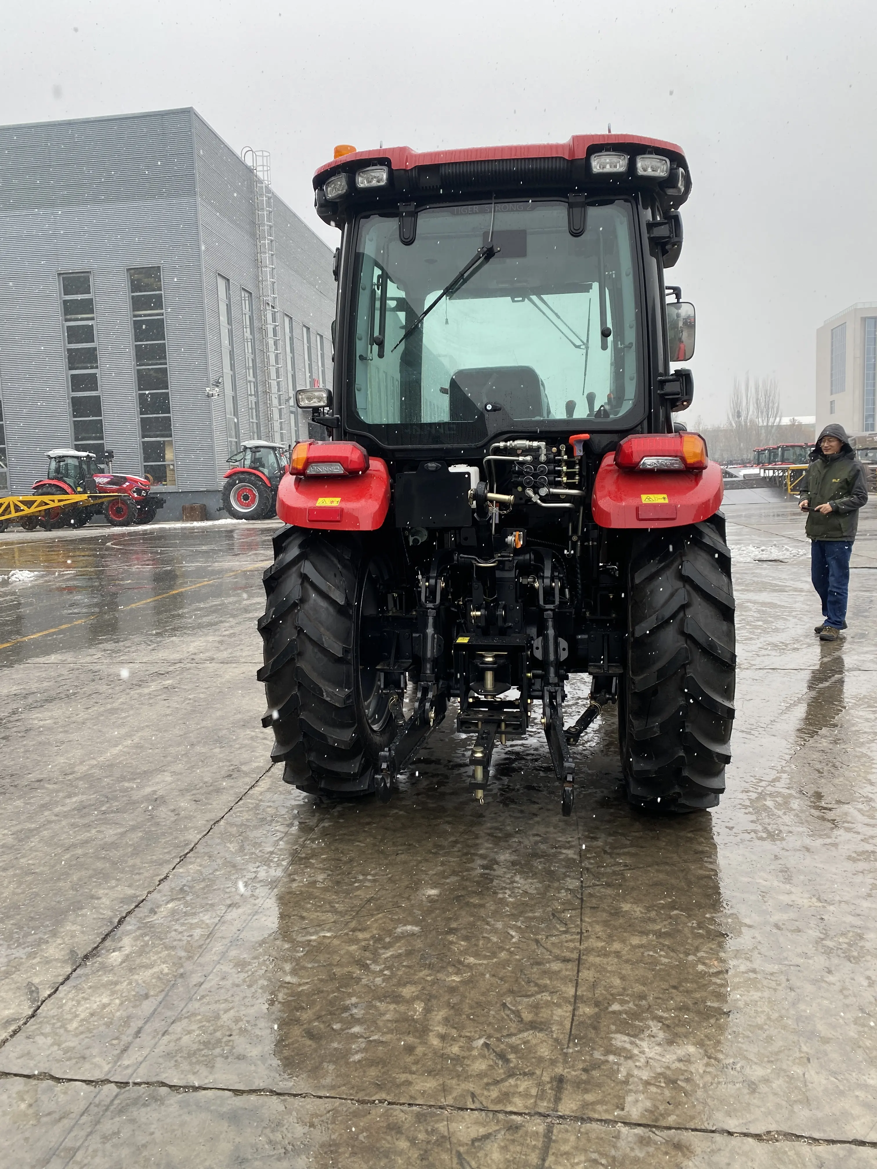 מבצע חם 4WD 50 HP HWB 504 טרקטור בינוני לחקלאות