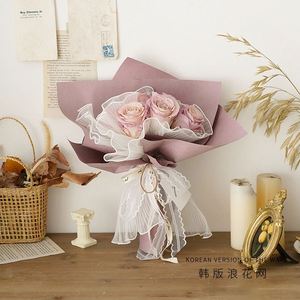 Matériel d'emballage pour bouquets floraux DIY en organza plissé ondulé style coréen avec bordure perlée, en papier synthétique recyclable - Product Image 4