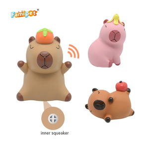 Famipet Fabricante Venta al por mayor Nueva llegada Lindo <span class=keywords><strong>Latex</strong></span> Capybara Diseño Cachorro Mascota Squeak <span class=keywords><strong>Toy</strong></span> <span class=keywords><strong>Dog</strong></span> Squeaky Toys - Product Image 3