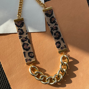 Collana da Sacerdotessa con Stampa Leopardata - Product Image 4