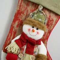 Ensemble de chaussettes de Noël en peluche 3D de 18 pouces de qualité supérieure, personnalisées avec des personnages de Père Noël, bonhomme de neige et renne, décoration suspendue pour cheminée de Noël