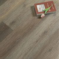Revêtement de sol moderne en vinyle SPC Fire-rating Wear Layer Interlocking Click Planches d'installation antidérapantes pour villa/immeubles de bureaux