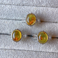 Klassischer Vintage-Design Ovaler Natürlicher Blumen-Bernstein Fassung Modischer Steinring