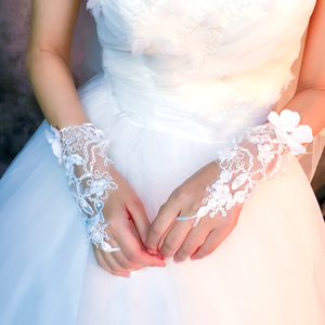 Gant de mitaines de broderie de poignet court de <span class=keywords><strong>mariage</strong></span> Gant sans doigts de coude de fête Gants de dentelle de mariée - Product Image 4