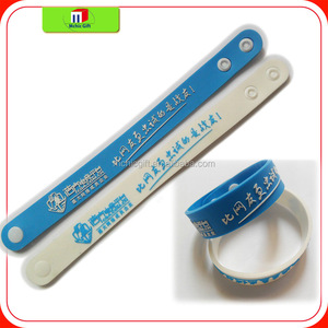 Venta al por mayor a granel barato logotipo personalizado mano bandas regla de goma pulsera en blanco silicona Slap pulsera para la promoción - Product Image 2