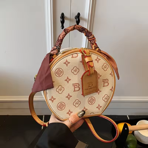 2026 High-End Women's PU Shoulder <b>bags</b> Crossbody Handbag Light Luxury Print Versatile Zipper Closure Niche Messenger <b>Bag</b> - Product Image 2