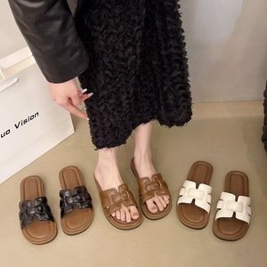 2026 Spring Summer Woven Niche <b>Flat</b> Slippers Women Casual Versatile One Band Outdoor Slides - Product Image 2