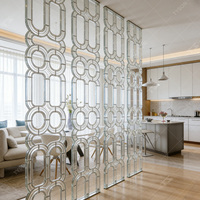 Cloison de séparation moderne en verre cristal avec structure en acier inoxydable pour salon et hall d'entrée