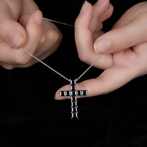 Collar Cruzado para Hombre Ruizan, Negro, con Certificado, Joyería de Moissanita de Alta Calidad - Product Image 4