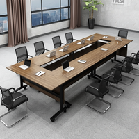 Table de réunion moderne et durable pour 10 à 20 personnes, avec panneau en bois et structure métallique, idéale pour les grandes salles de conférence