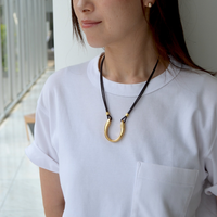 Collier personnalisable en forme de fer à cheval avec pierres précieuses, pendentif mors de cheval en acier inoxydable 316L avec chaîne en cuir, bijoux équestres