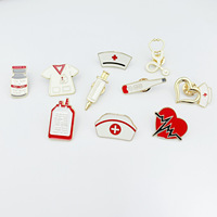 Épingles à revers personnalisées en métal peint à thème sportif avec impression sérigraphique pour les cadeaux et souvenirs de Nouvel An et de remise de diplôme