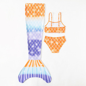 Set magico da nuoto a sirena <span class=keywords><strong>3</strong></span> pezzi con coda staccabile e costumi da bagno Fantasy con stampa Bikini in scala scintillante - Product Image 1