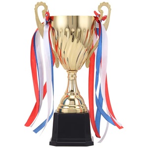 Trofeo de Fútbol de Aleación de Hierro de Lujo, Personalizado al por Mayor, Grabado y Bañado en Oro Trofeo de Victoria en Competición Deportiva - Product Image 5