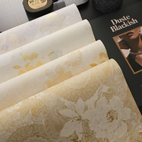 Papier d'emballage pour bouquet floral imperméable en papier d'art gaufré 3D avec revêtement en feuille d'or pour la fête des mères, marque JIEMI