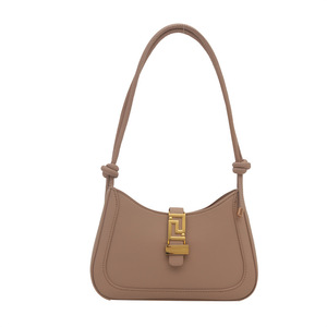 Bolso cruzado con <span class=keywords><strong>cadena</strong></span> a la moda, bolso negro para axilas <span class=keywords><strong>de</strong></span> nicho, nuevo bolso <span class=keywords><strong>de</strong></span> hombro a la moda para cosméticos - Product Image 4