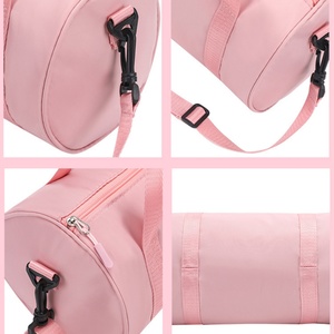 Sac de voyage pliable en nylon imperméable personnalisé avec logo, léger, pour le sport et les activités de plein air, grand format - Product Image 3
