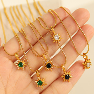 สร้อยคอจี้รูปพระอาทิตย์ สแตนเลสสตีล ชุบทอง 18k รูปดาว ประดับแบบกรงเล็บ เครื่องประดับสำหรับงานปาร์ตี้ - Product Image 1