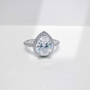 Anillo cuadrado de plata de ley 925 chapado en oro Grace, personalizado para mujer, con circonita delicada, de lujo, para boda, con corte marquesa. - Product Image 5