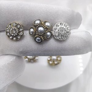 Ưa thích embellishments kim cương nút Vòng Tinh thể thủy tinh nút Rhinestone <span class=keywords><strong>Shank</strong></span> nút cho may áo - Product Image 2