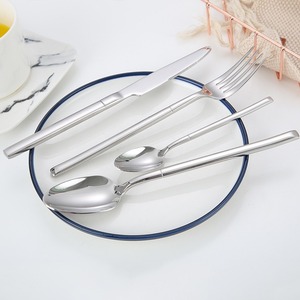 Set di forchette e coltelli in acciaio inossidabile di lusso per posate estetiche - Product Image 3