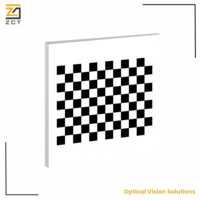 Objetivo de vidrio reflectante difuso con diseño de tablero de ajedrez para calibración intrínseca de cámaras, detección de características y corrección de visión artificial