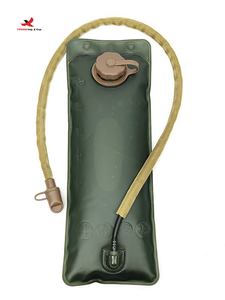 กระเป๋าเป้น้ำแบบยุทธวิธี 2.5/3 ลิตร ป้องกันการรั่วซึม พร้อมท่อฉนวนกันความร้อน สำหรับการเอาชีวิตรอดกลางแจ้ง GZ RTS สั่งซื้อแบบคละจำนวนมาก - Product Image 2