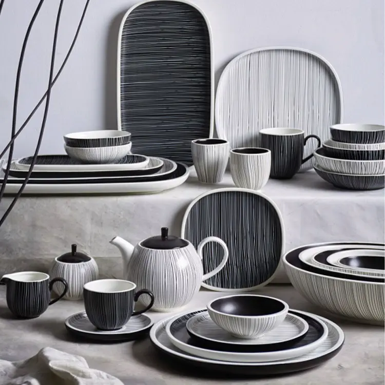 Juego de platos de porcelana de forma cuadrada redonda única, vajilla de cerámica pintada a mano a rayas blancas y negras, platos de Catering