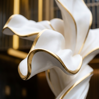 Escultura de Flores con Borde Dorado, Decoración de Pared Botánica Moderna en Blanco y Dorado, Arte Floral Abstracto de Lujo para Hogar, Hotel, Galería