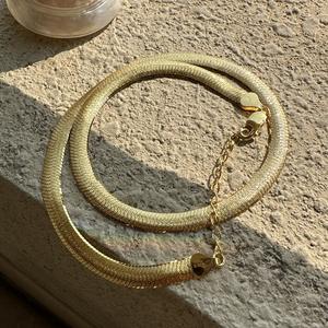 S925 Sterling Silver Two-Tone High Gloss Feather Wing <b>Brooch</b> Necklace Retro <b>Fashion</b> Exquisite Temperament Luxurious Pendant - Product Image 4