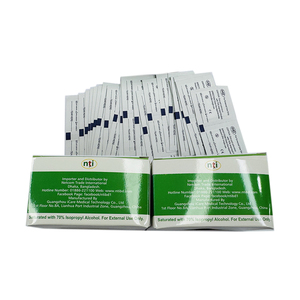 Lingettes alcoolisées de qualité hospitalière, lingettes stériles pour la désinfection médicale - Product Image 1